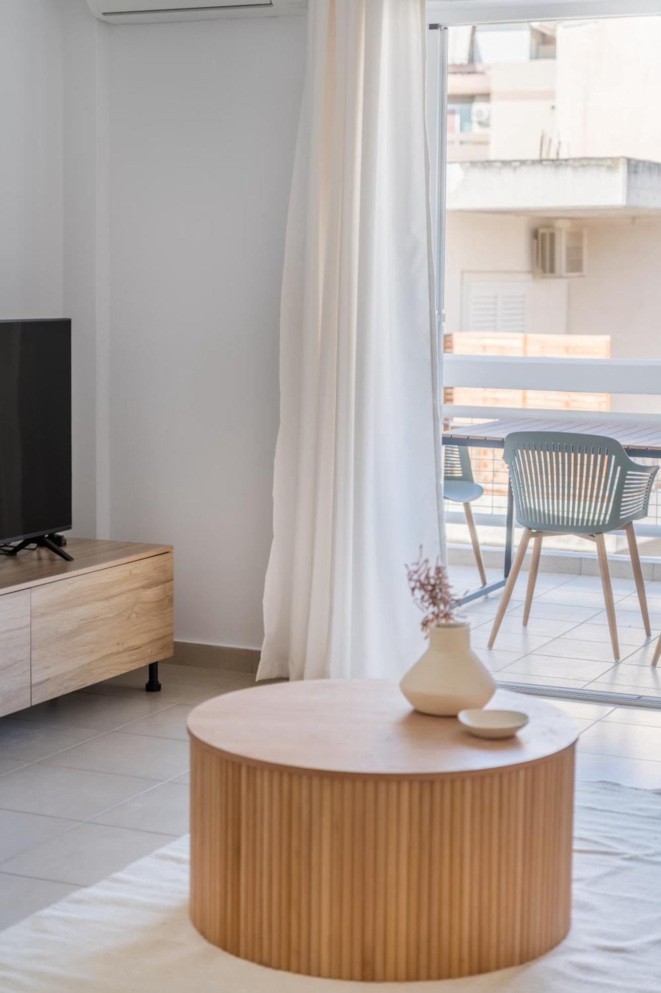 Glistening 2br In Marousi By Upstreet